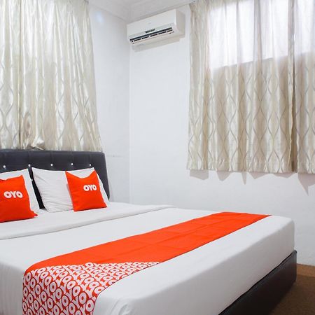Oyo 90037 The 7 Lodge Tambunan מראה חיצוני תמונה