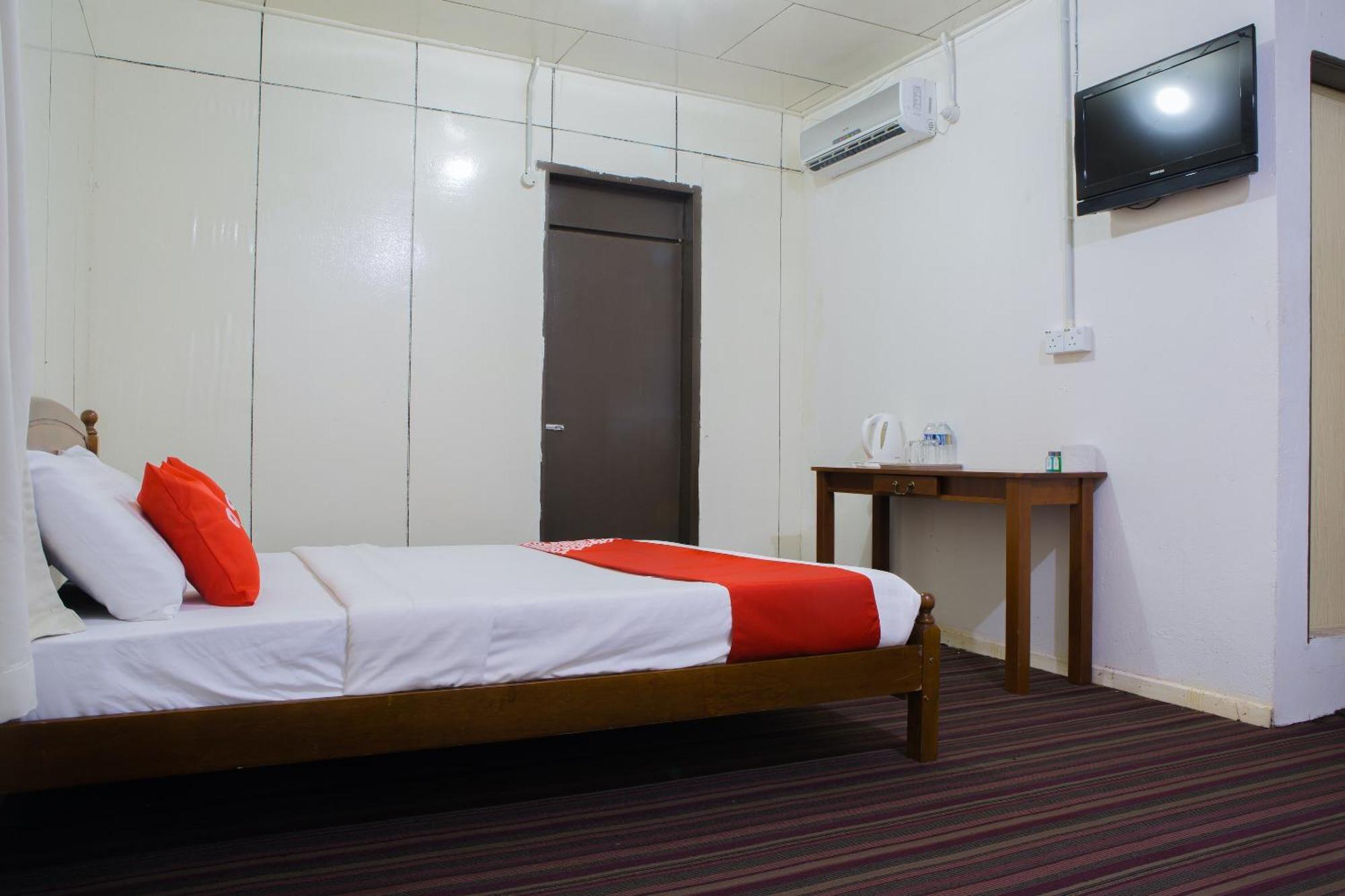 Oyo 90037 The 7 Lodge Tambunan מראה חיצוני תמונה