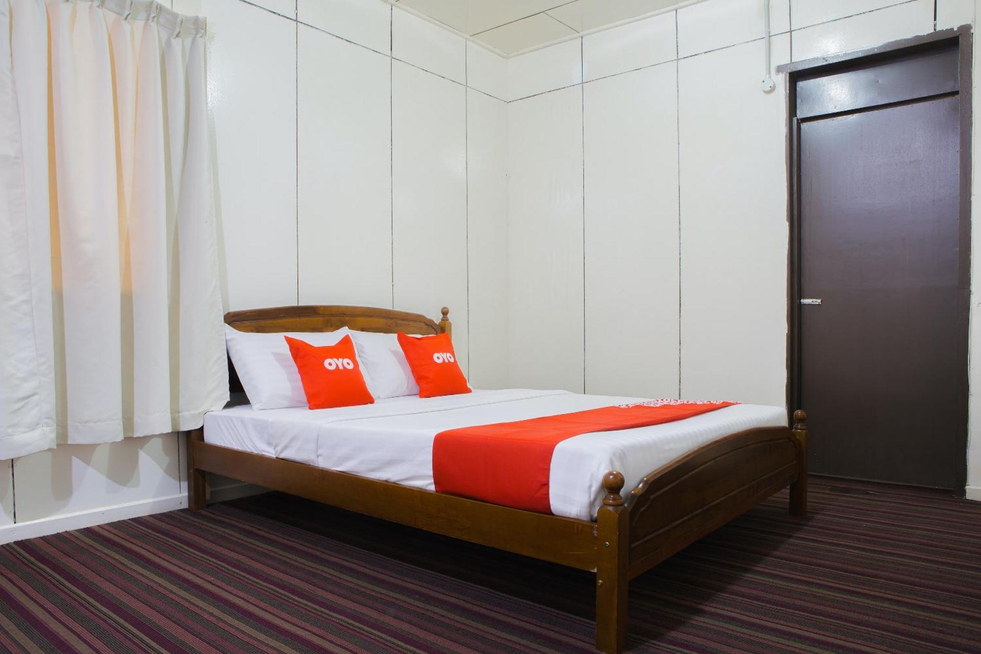 Oyo 90037 The 7 Lodge Tambunan מראה חיצוני תמונה