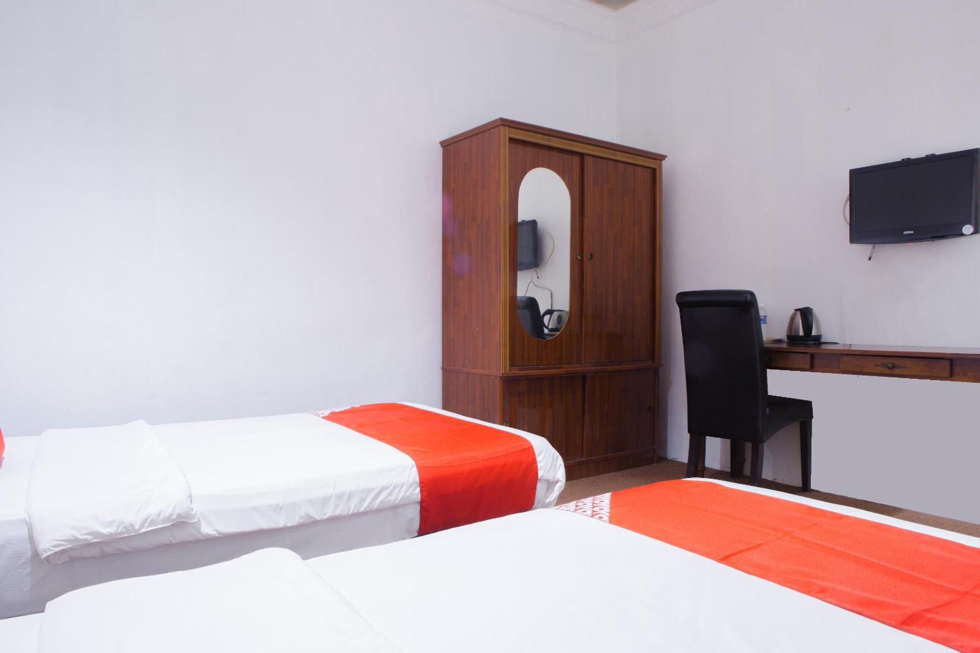 Oyo 90037 The 7 Lodge Tambunan מראה חיצוני תמונה
