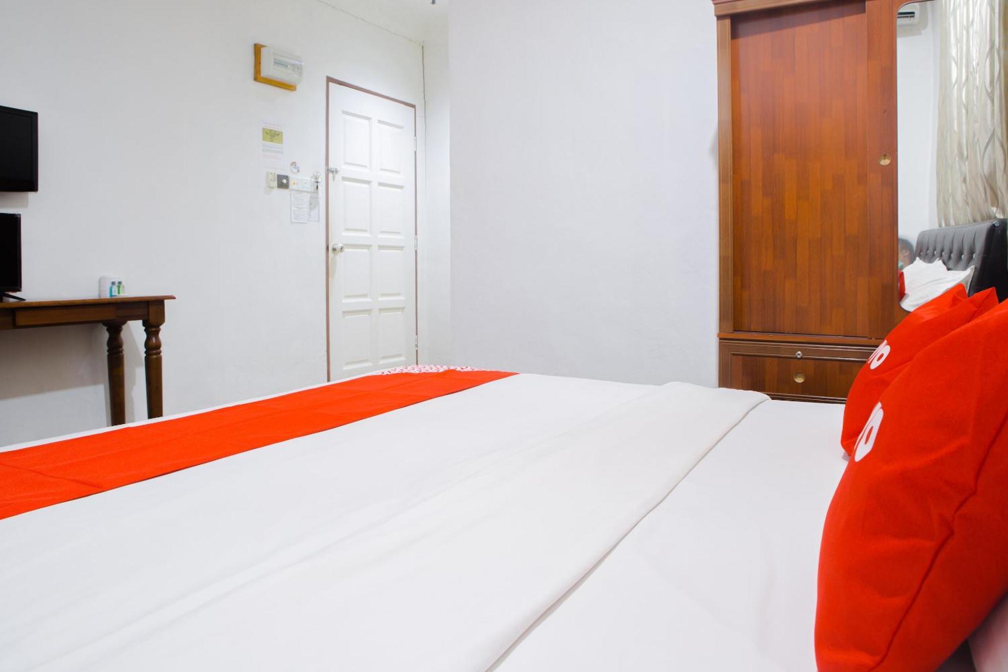 Oyo 90037 The 7 Lodge Tambunan מראה חיצוני תמונה