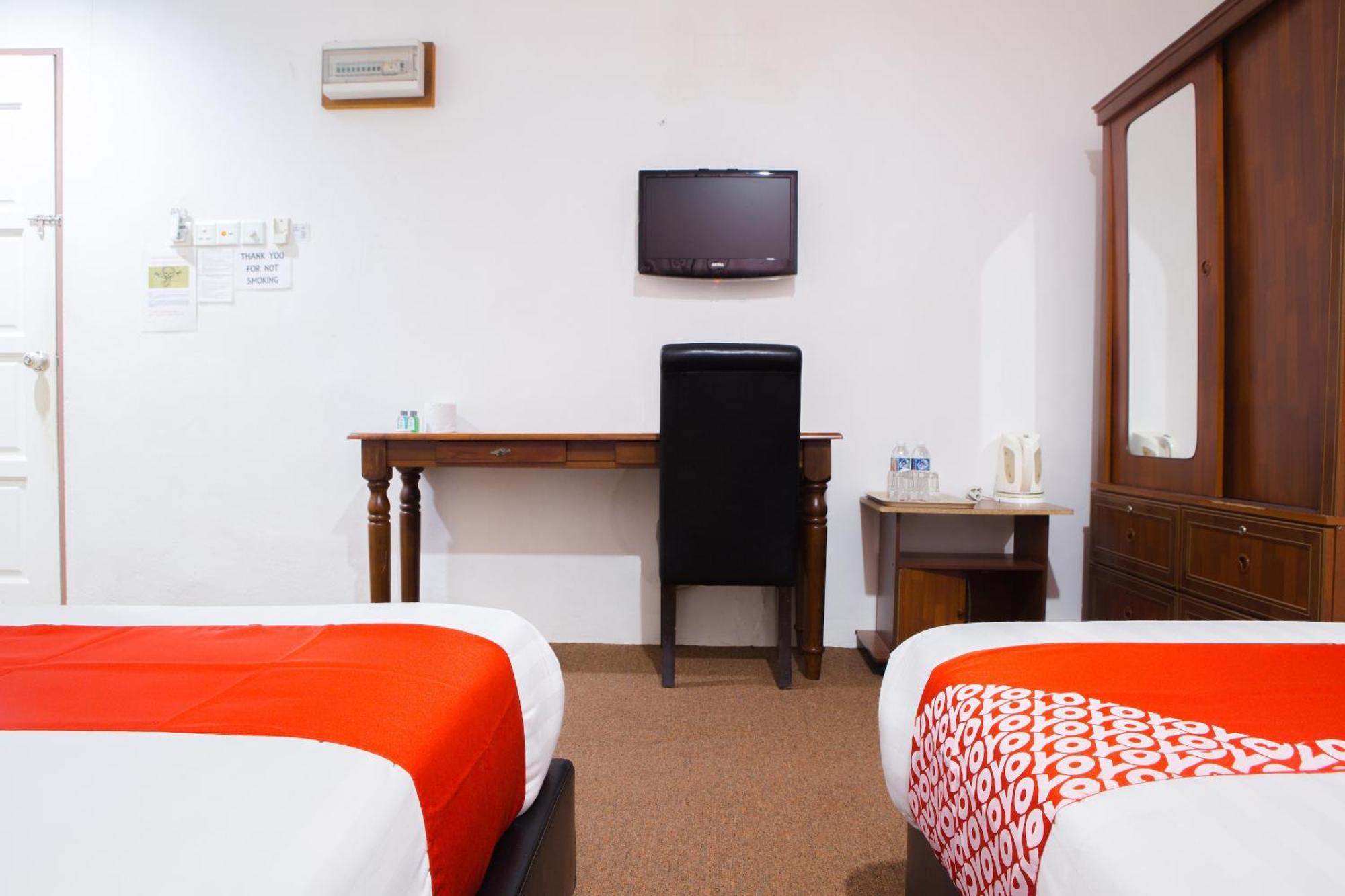 Oyo 90037 The 7 Lodge Tambunan מראה חיצוני תמונה