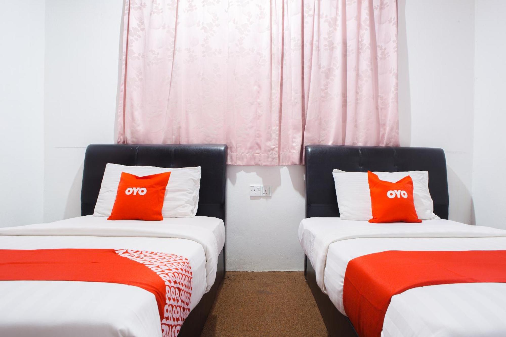 Oyo 90037 The 7 Lodge Tambunan מראה חיצוני תמונה
