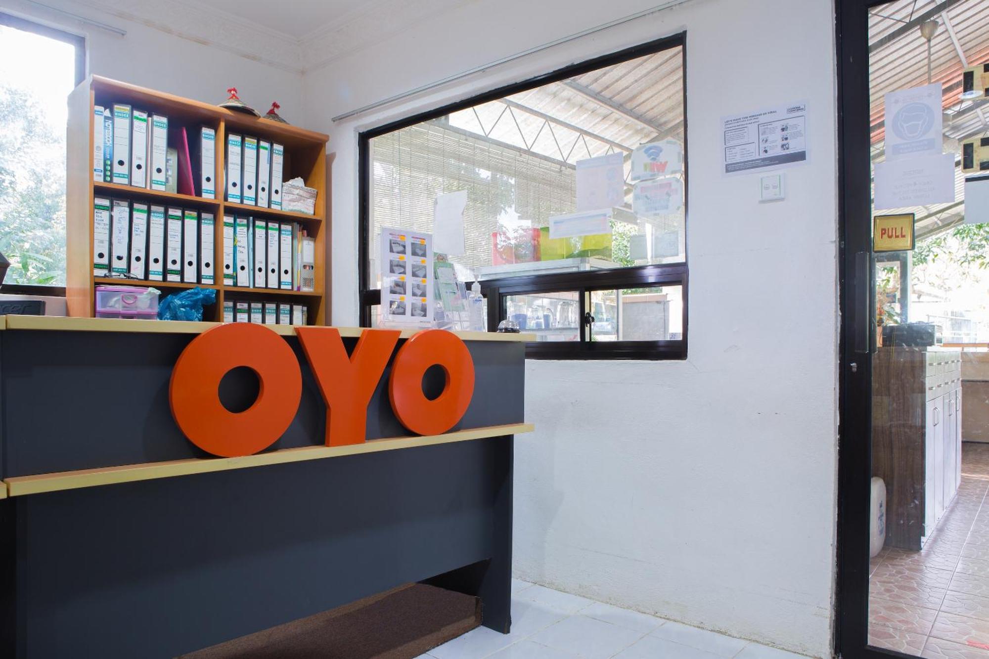 Oyo 90037 The 7 Lodge Tambunan מראה חיצוני תמונה