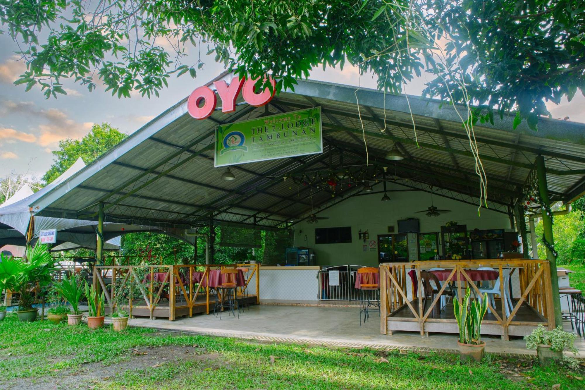 Oyo 90037 The 7 Lodge Tambunan מראה חיצוני תמונה