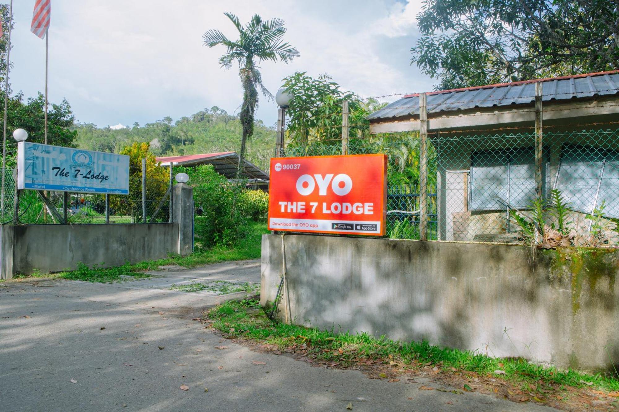 Oyo 90037 The 7 Lodge Tambunan מראה חיצוני תמונה