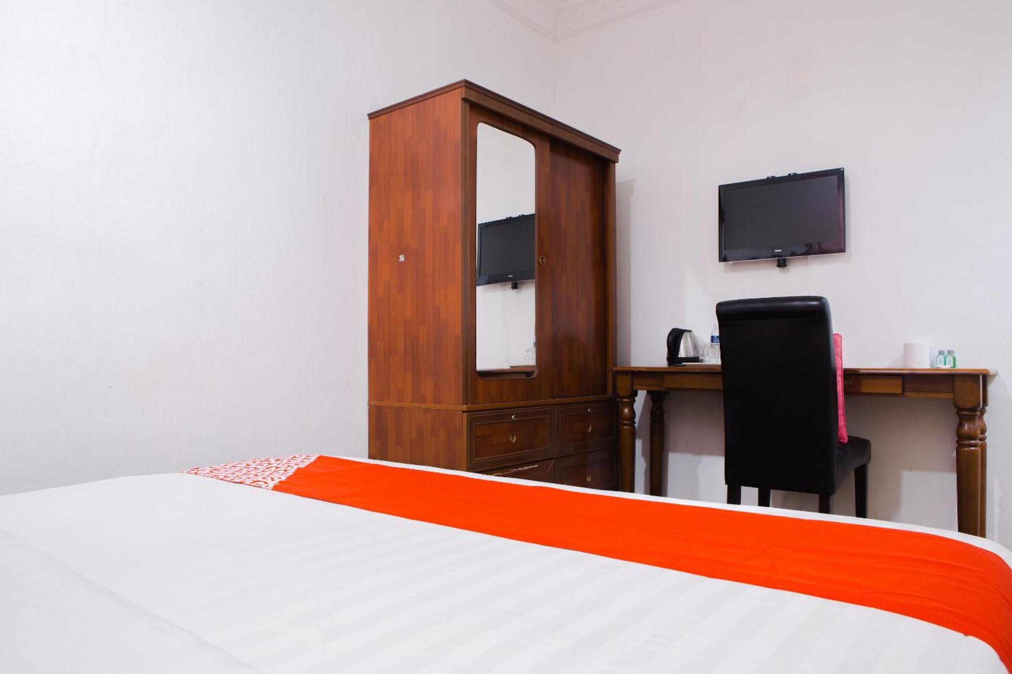 Oyo 90037 The 7 Lodge Tambunan מראה חיצוני תמונה