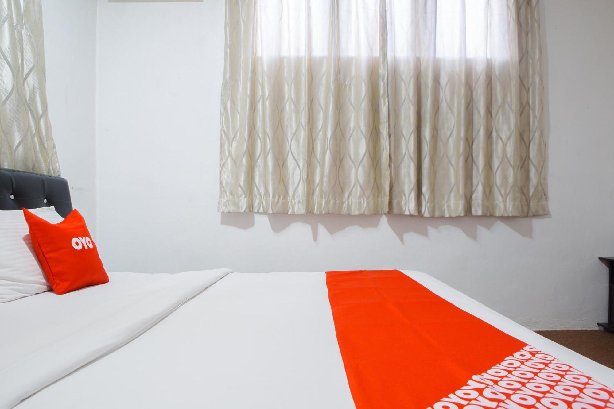 Oyo 90037 The 7 Lodge Tambunan מראה חיצוני תמונה